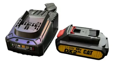 CAT Kit Cargador 2.0Ah + Batería De Litio 2.0Ah
